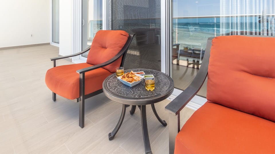 enjoy a snack on the balcony