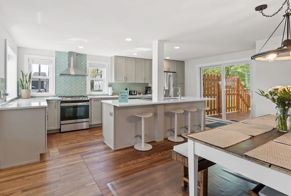 Kitchen and dining area