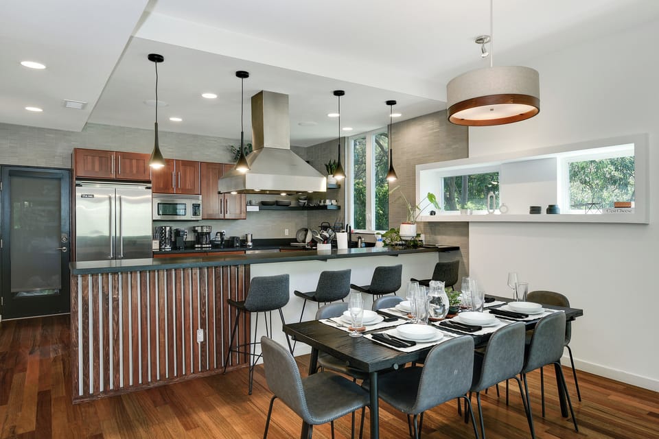 Dining / kitchen