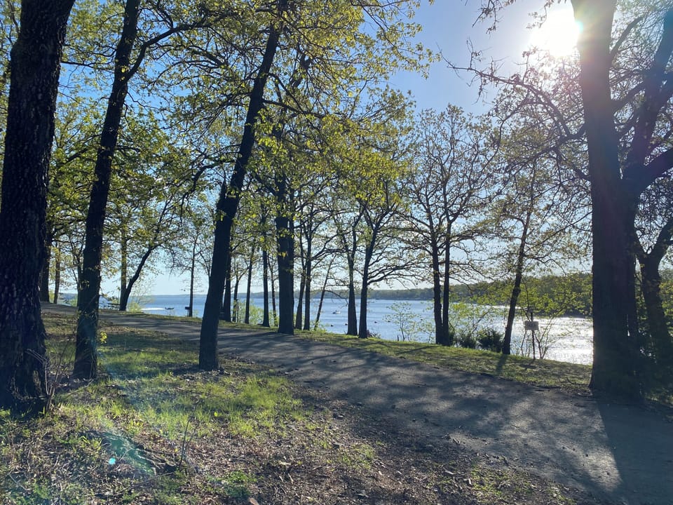 Walk to Cherokee Riverside State Park