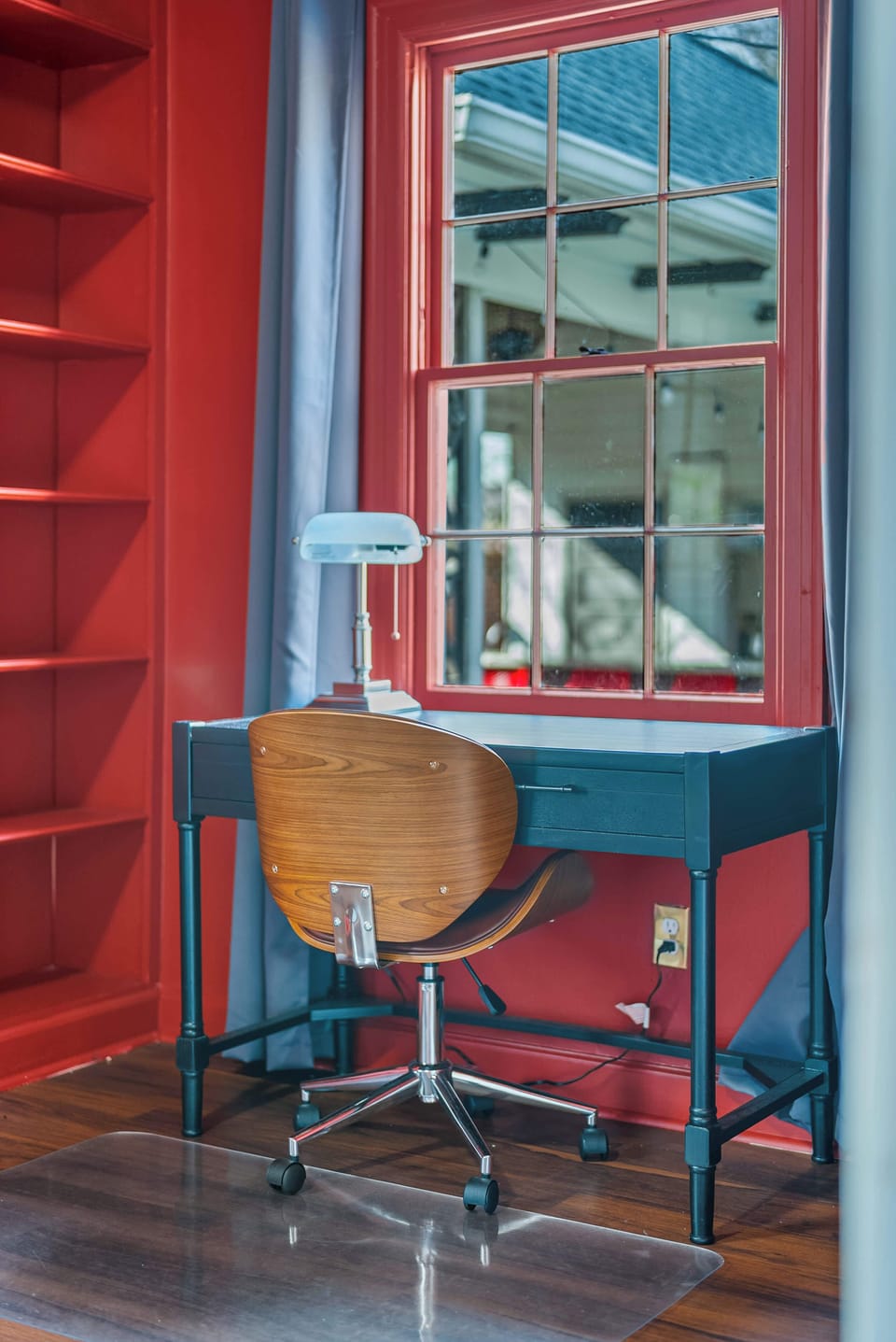 A quiet corner just for you. Our dedicated workspace offers the perfect blend of privacy and comfort, making it easy to focus on what matters most.