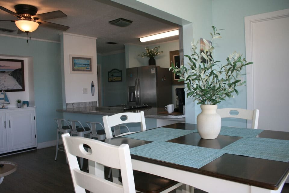 Dining area and bar in the kitchen.