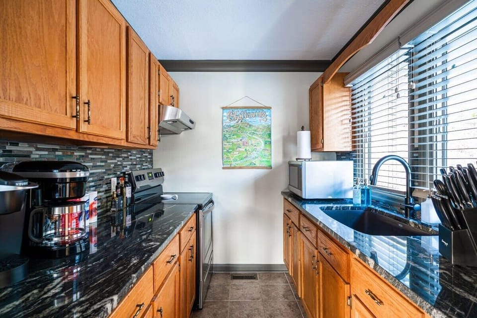 Full Service Kitchen
