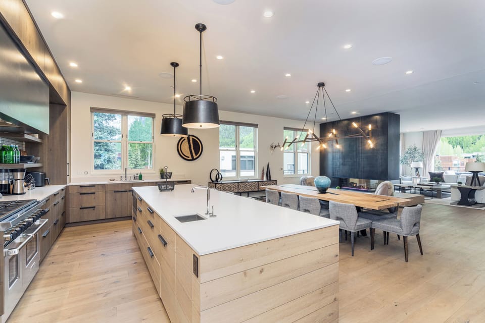 4.1-fir-house-telluride-kitchen2