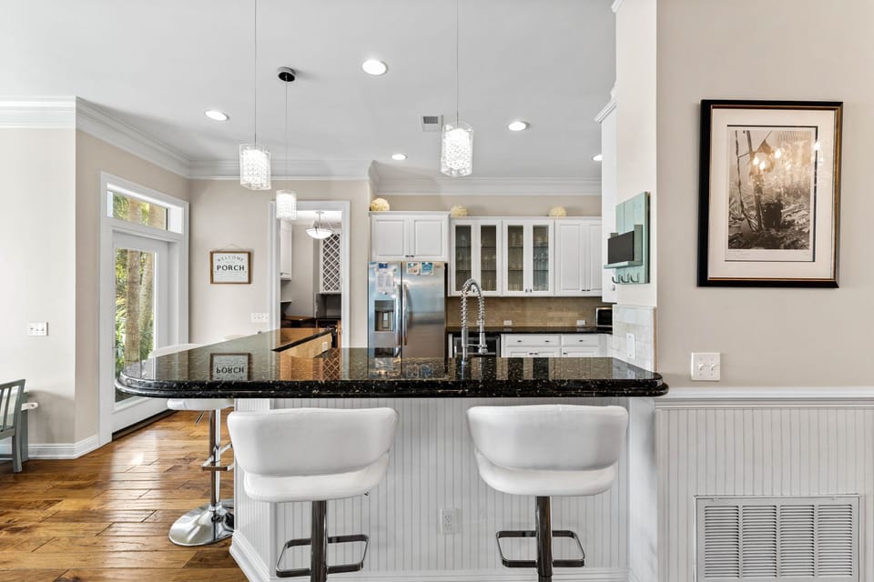 Fully equipped kitchen