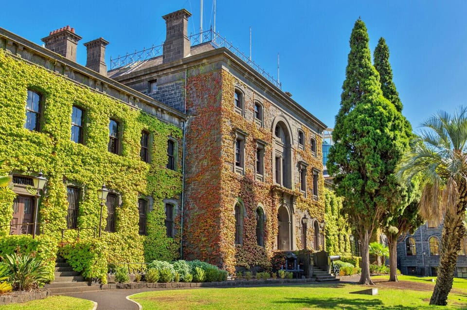 Victoria Barracks are within walking distance of the apartment.