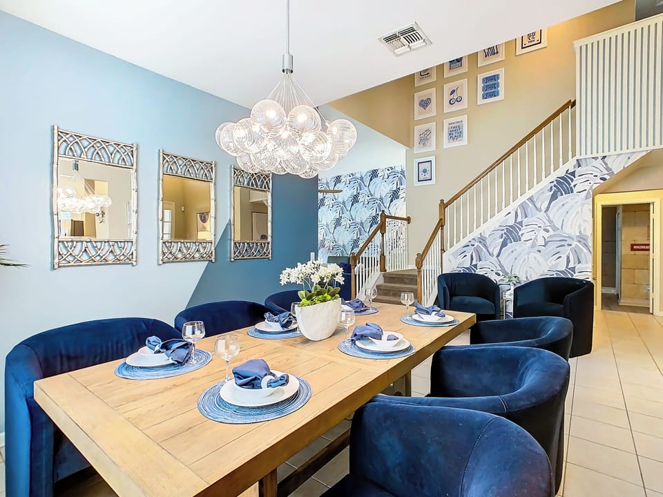 7742ComrowStreet-31