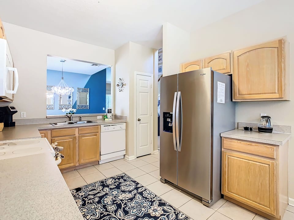 7742ComrowStreet-23
