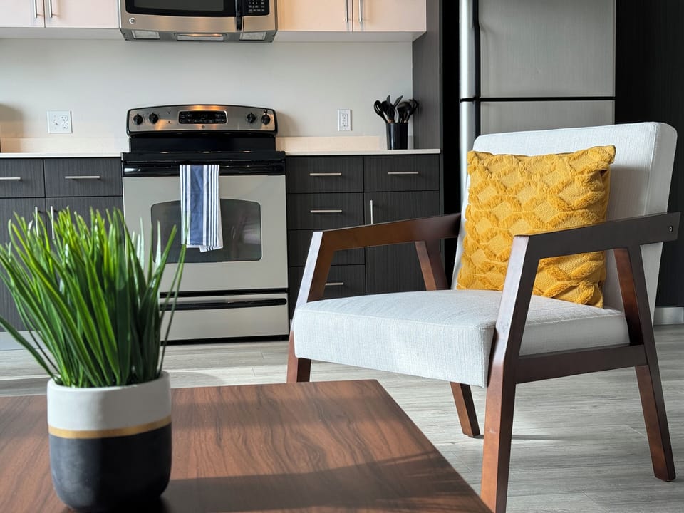 Waterfront Apartment in Downtown Seattle with AC & Heat Apartment in Seattle