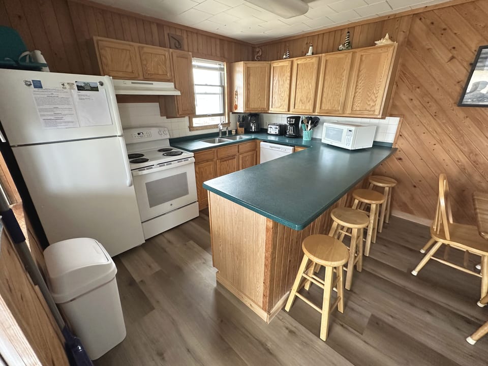Entryway - kitchen