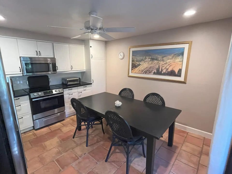Kitchen / dining area
