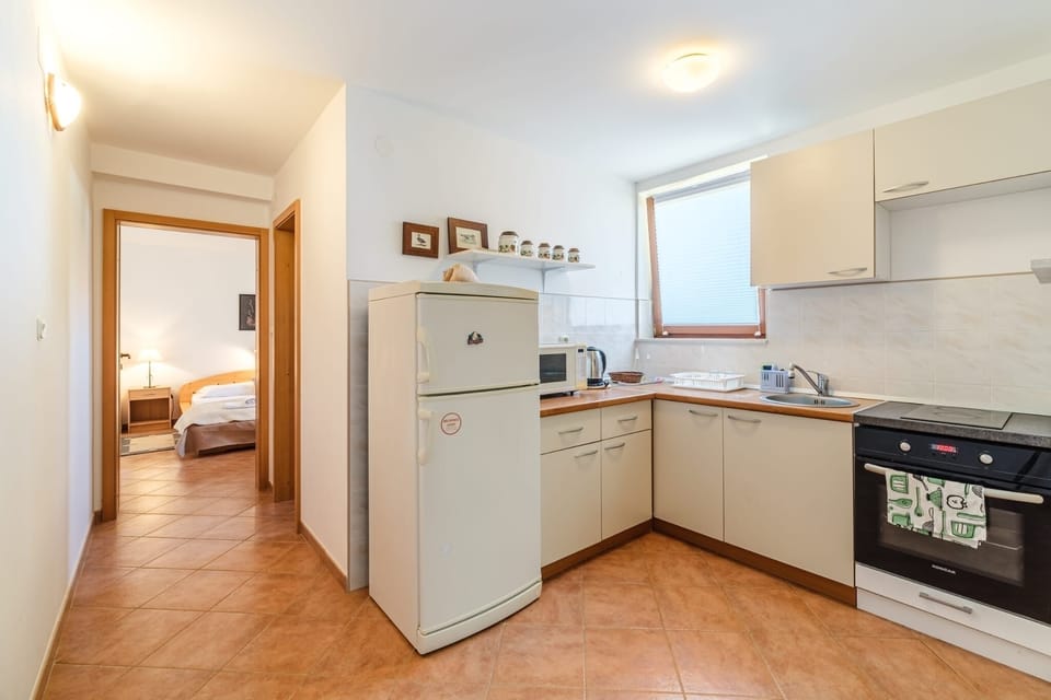 Kitchen 2