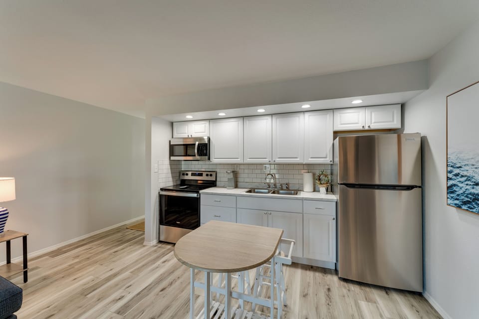 Kitchen | Cooking Basics | Keurig Coffee Maker | Stove/Oven