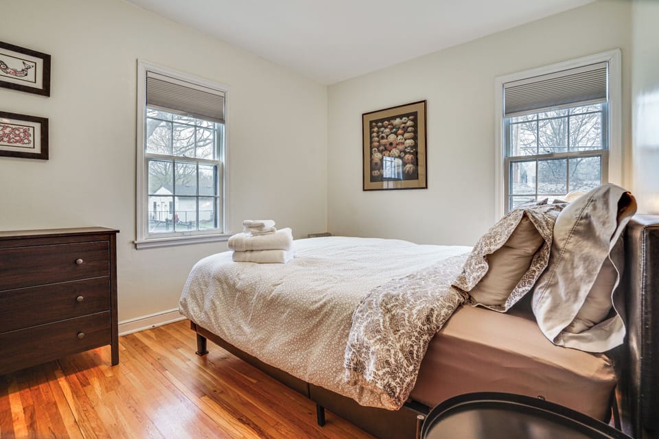 Bedroom 1 | Queen Bed | Linens Provided