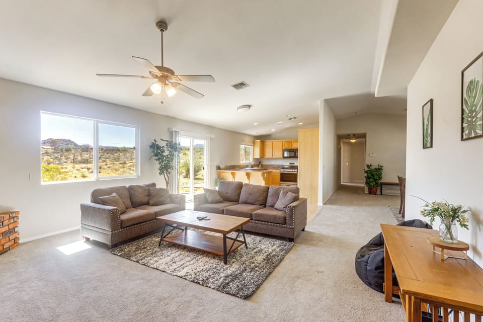 Living Room | Smart TV | Central Air Conditioning & Heating