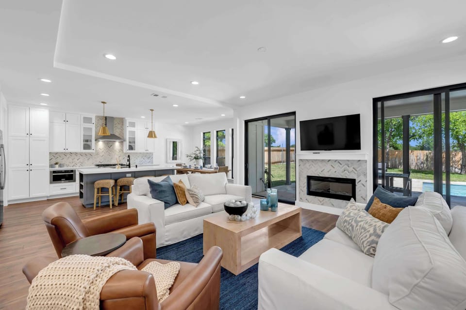 Open floor plan and seating for everyone