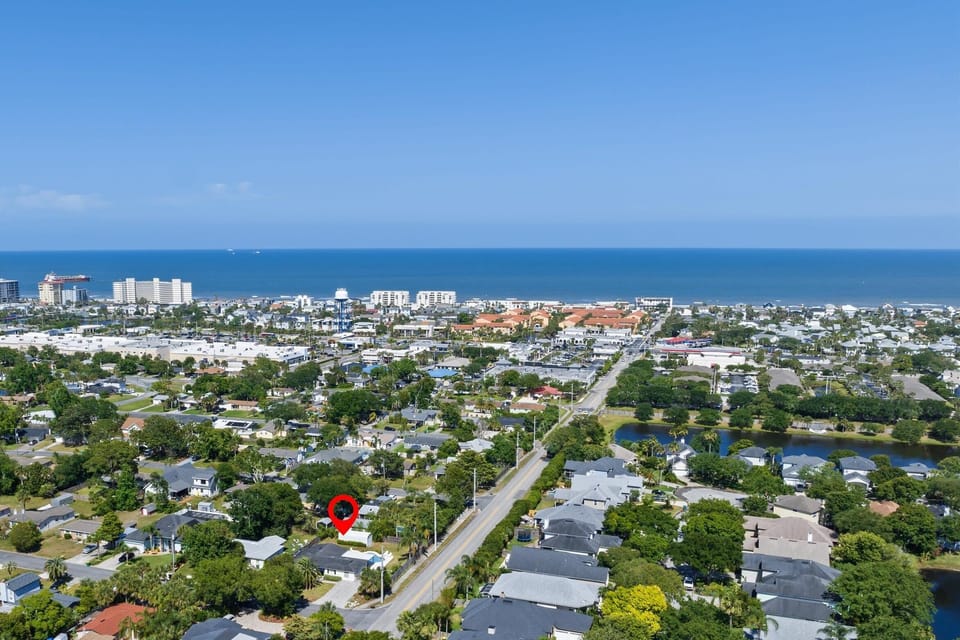 Walking Distance to Public Beach access!