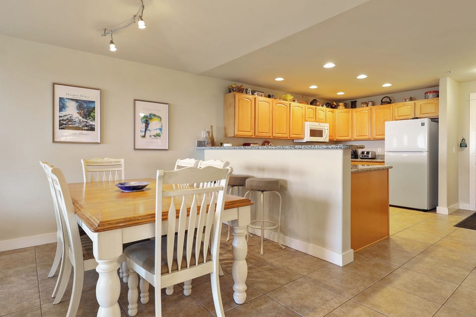 936 Vacation by the Sea