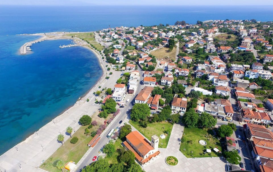  Scenic beauty – Nature and sea blend perfectly