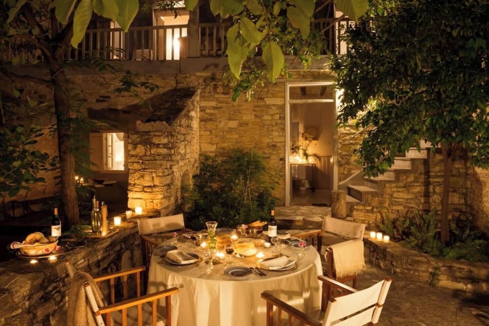 Evening dining at the garden