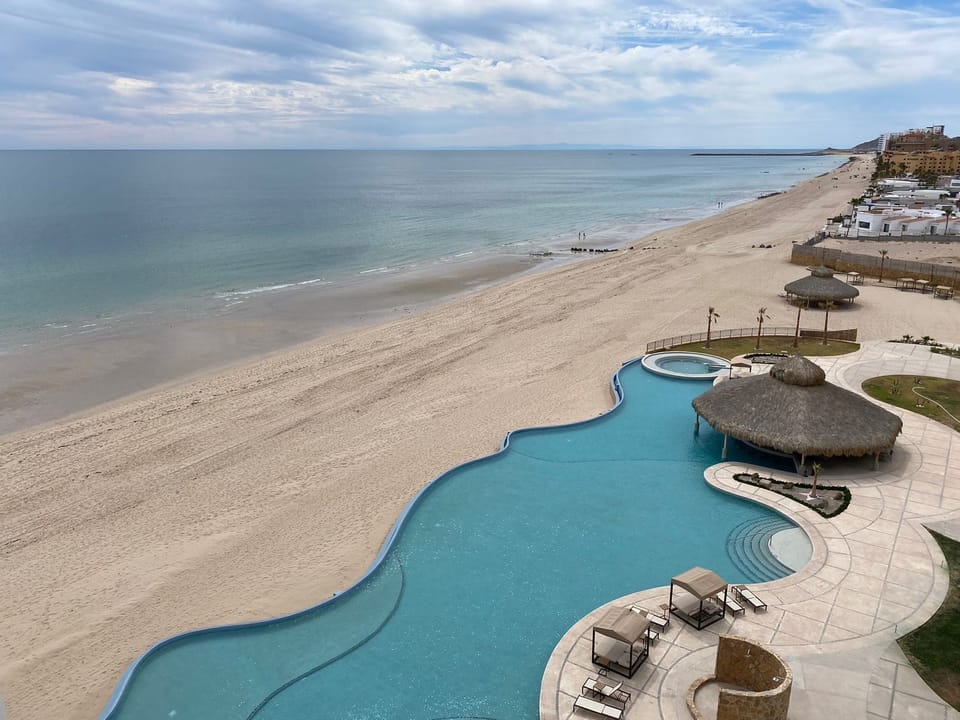 Pool & Beach View (1)
