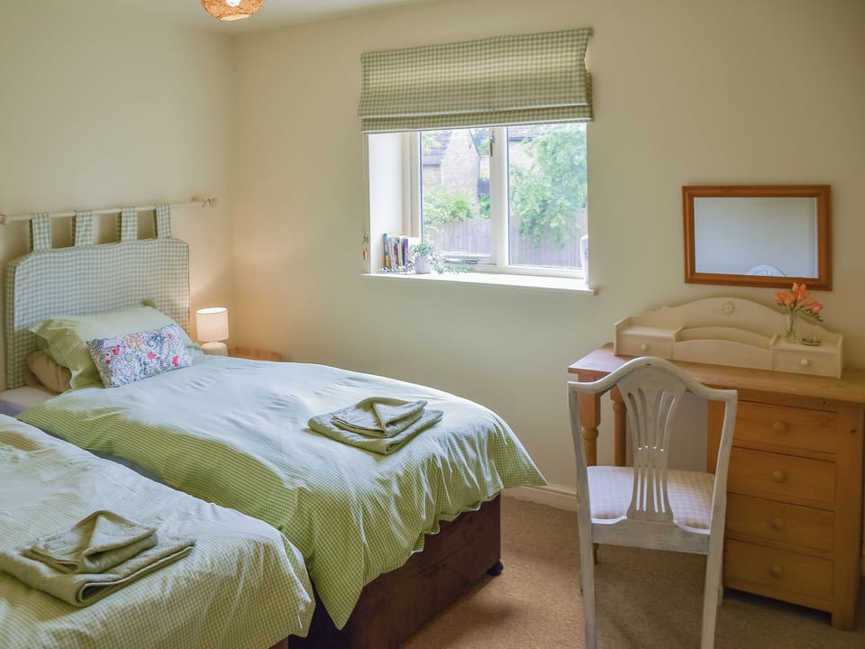 Twin bedroom | Lily Pad 4 - Lily Pad Cottages, Nassington, near Stamford