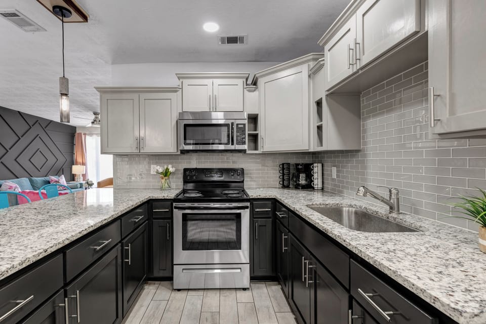 Chefs kitchen with all the necessities. 