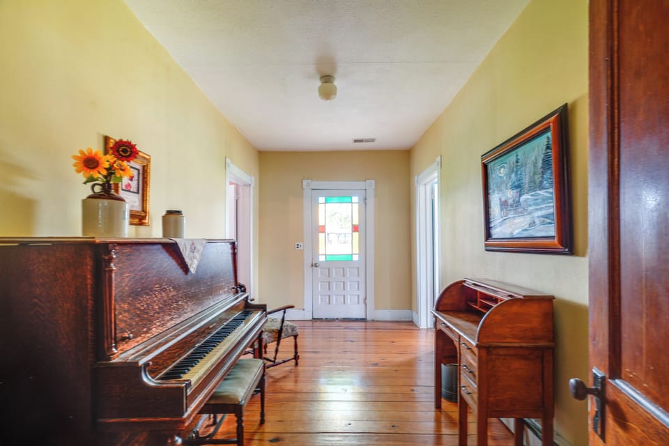 Piano | 1st Floor
