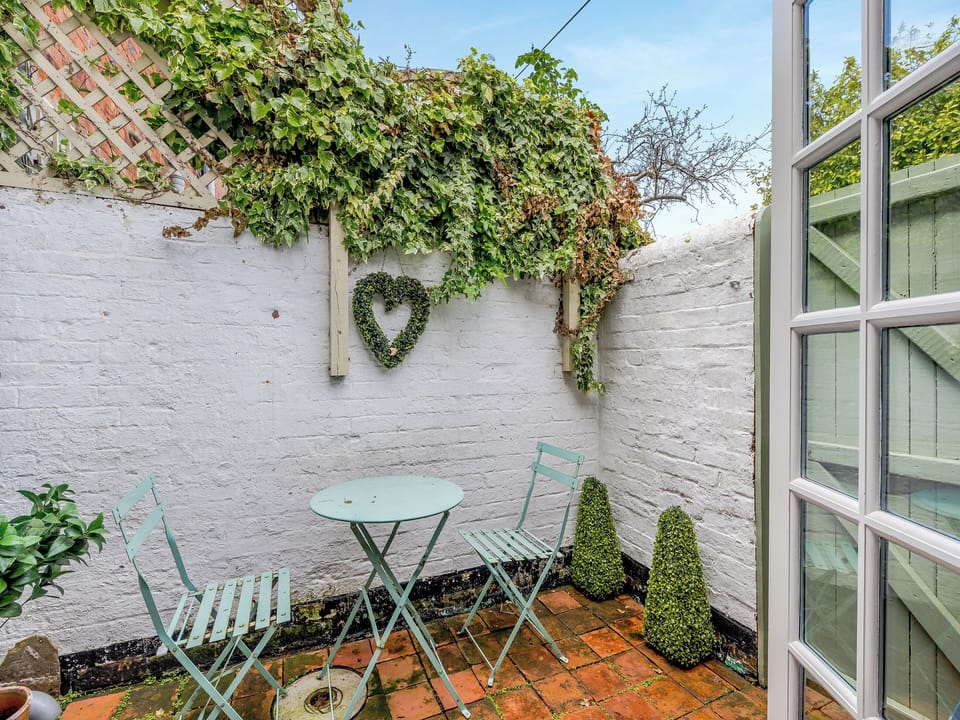 Sitting-out-area | Stamford Townhouse, Stamford
