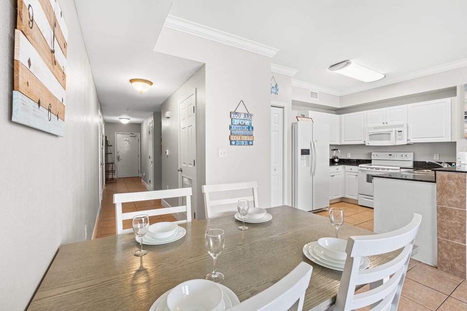 Dining Area with Gulf Views