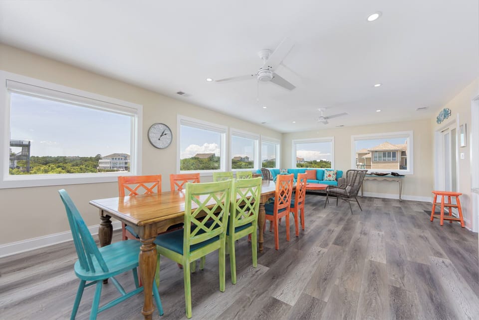 WH230: A Golden Opportunity | TL Dining Area - Screened Porch Access