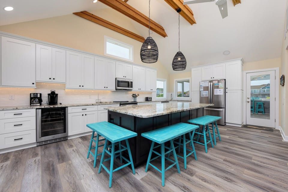WH230: A Golden Opportunity | TL Kitchen Area- Island Seating for 6