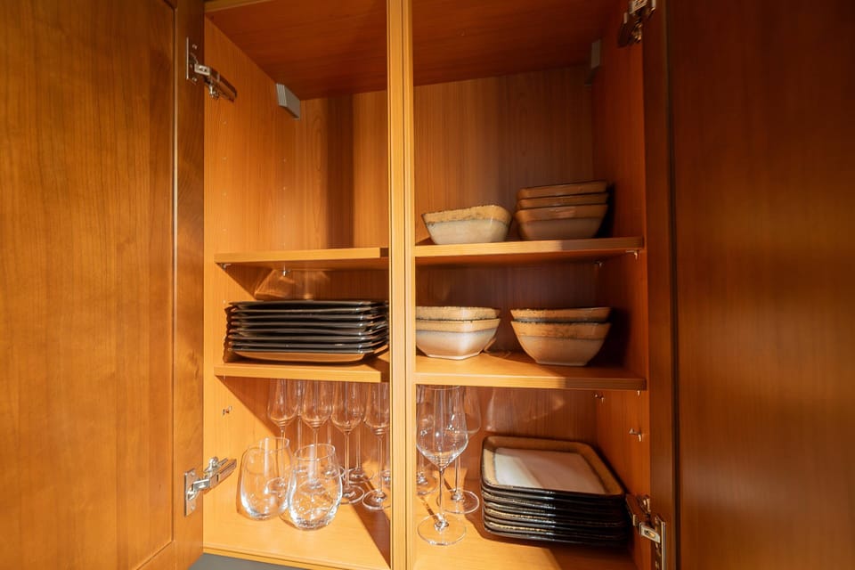 Dinnerware set