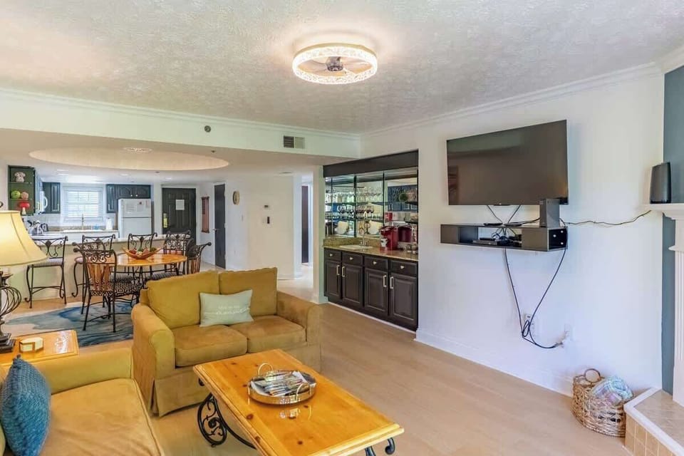 Bright and inviting, perfect for lounging and entertaining with mountain views!