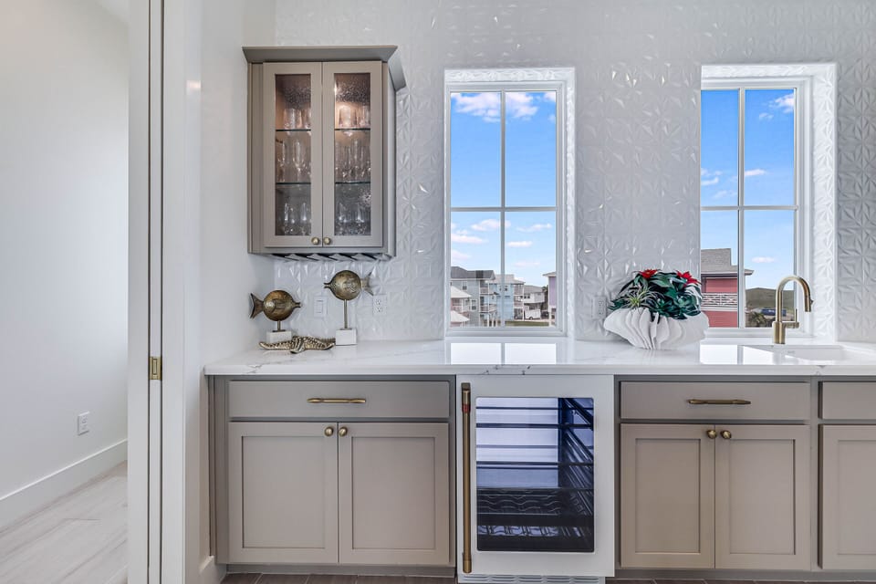 Kitchen - Wine Cooler - Third Floor