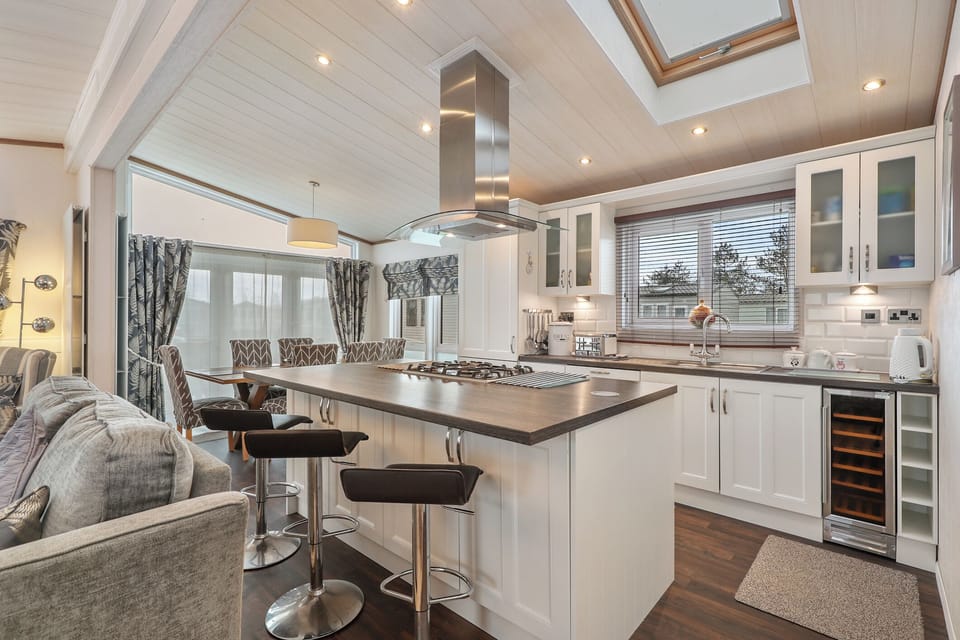 Luxury Lodge, Close to the Beach