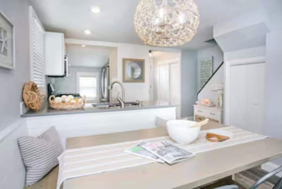 Dinette / Kitchen

