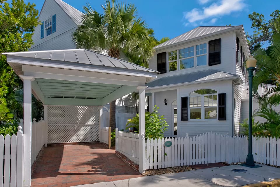 100 Admirals Lane
