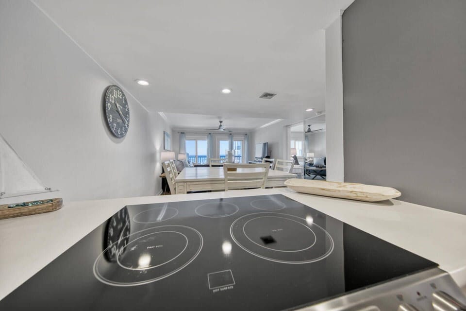 Kitchen with Gulf views!