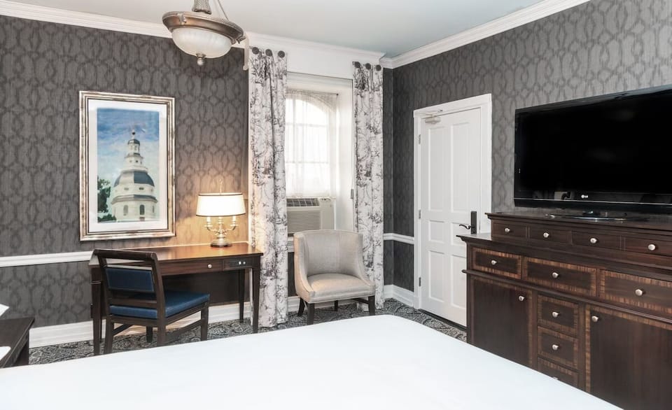 Bedroom. Interior and views may vary based on location and availability