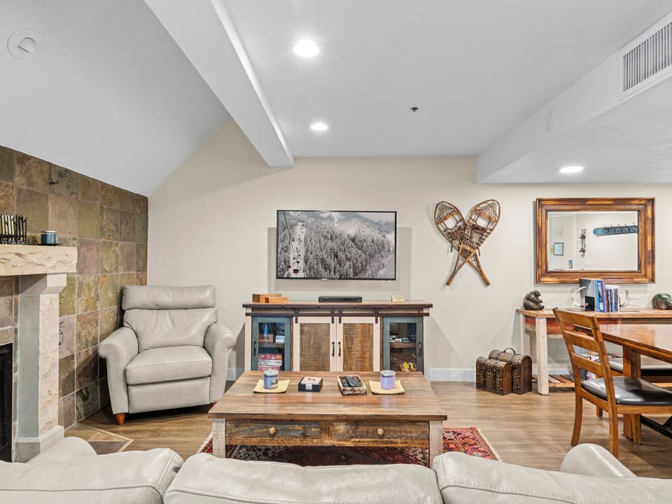 Living room / sitting room