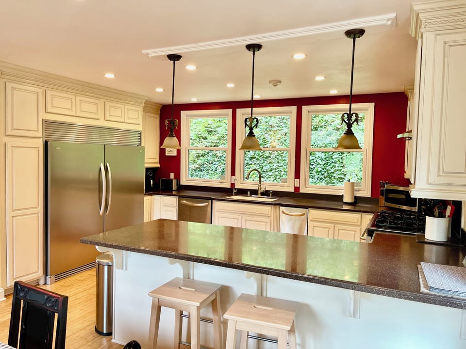 Kitchen bar