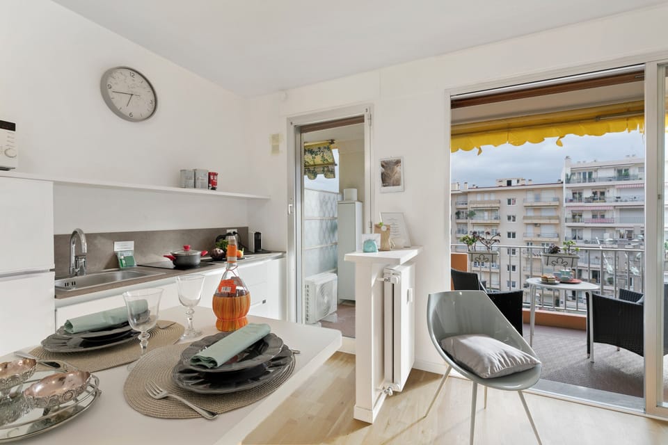 Kitchen and dining area