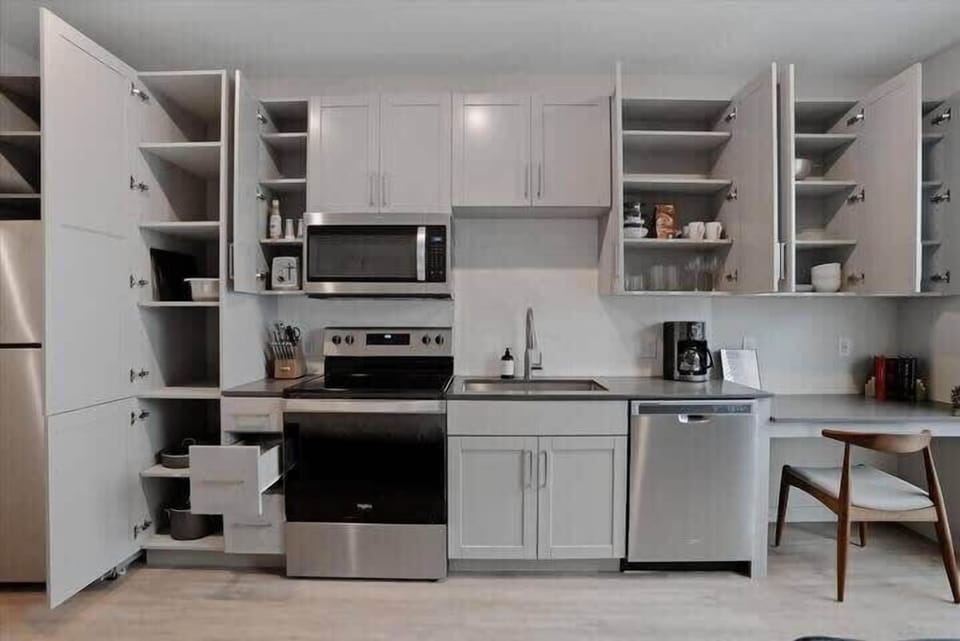 Fully equipped kitchen