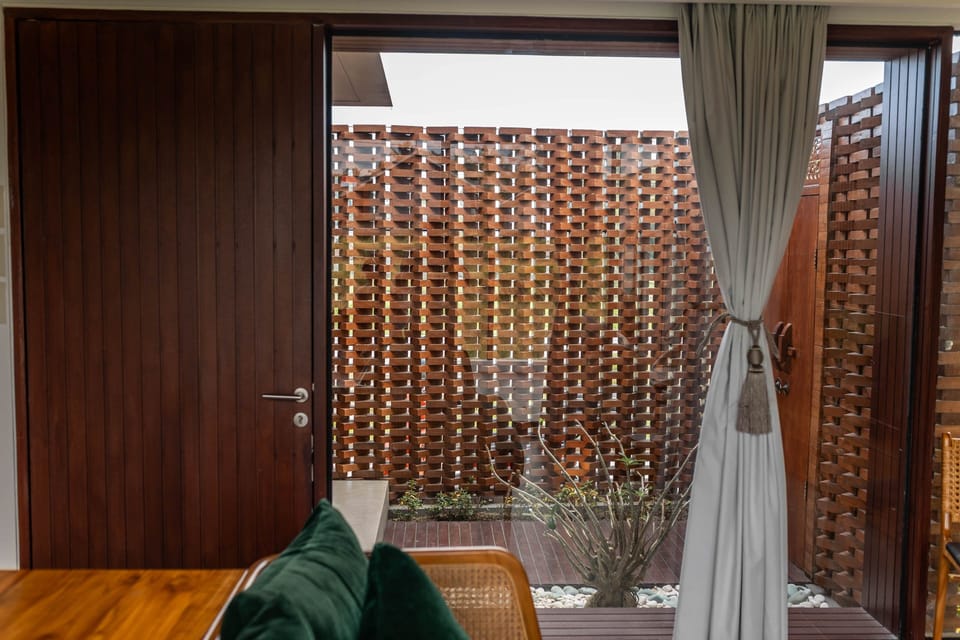 Designer entrance, mixing local vibes and modern details