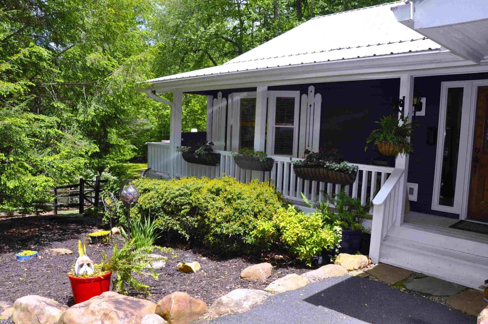River Sound_Front Entrance w Garden__Enchanted Mountain Retreats