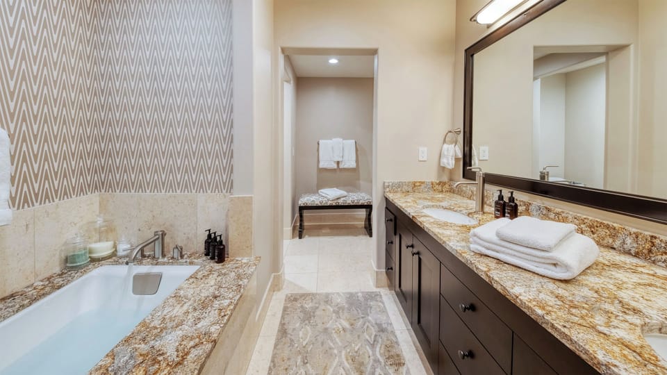 Bedroom 2, Main Level - Ensuite