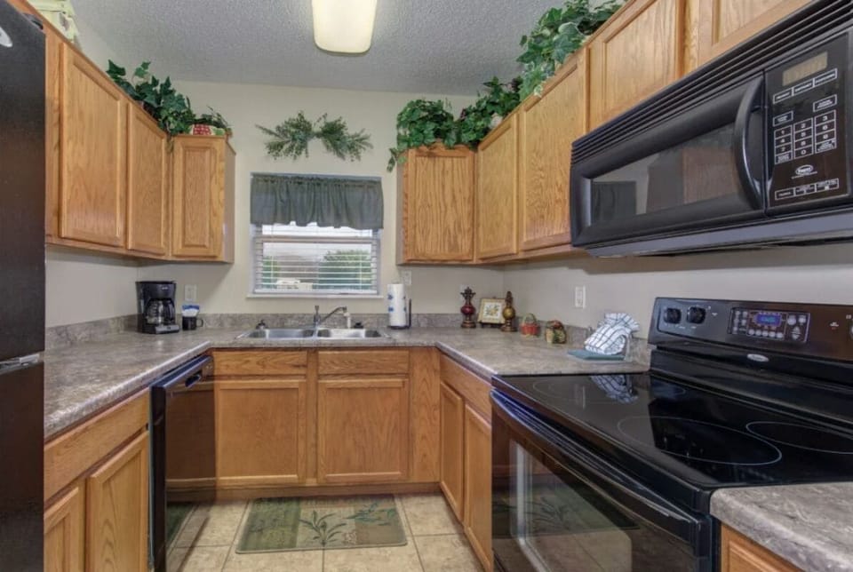 2 Bedroom Pigeon Forge Vacation Condo Rental Cedar Lodge 204