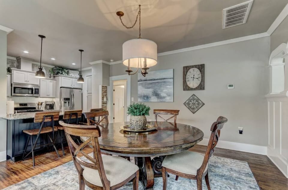 Dining Area/Kitchen