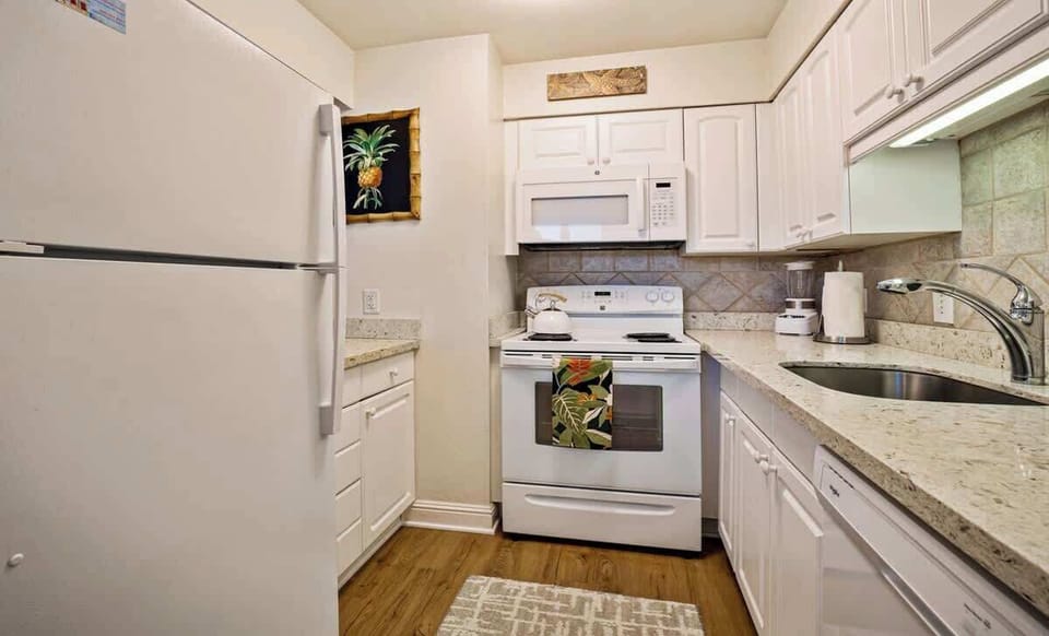 Fully equipped kitchen to make a home cooked meal